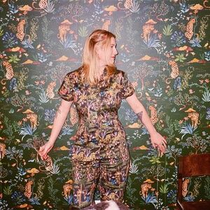 ✨ Vintage, New, & Used ✨